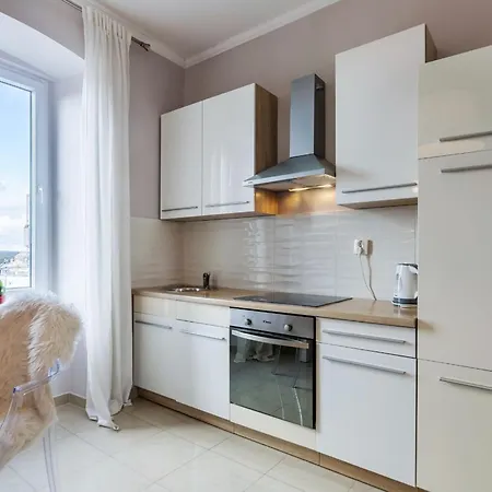 Superior One Bedroom With Sea View דירה *